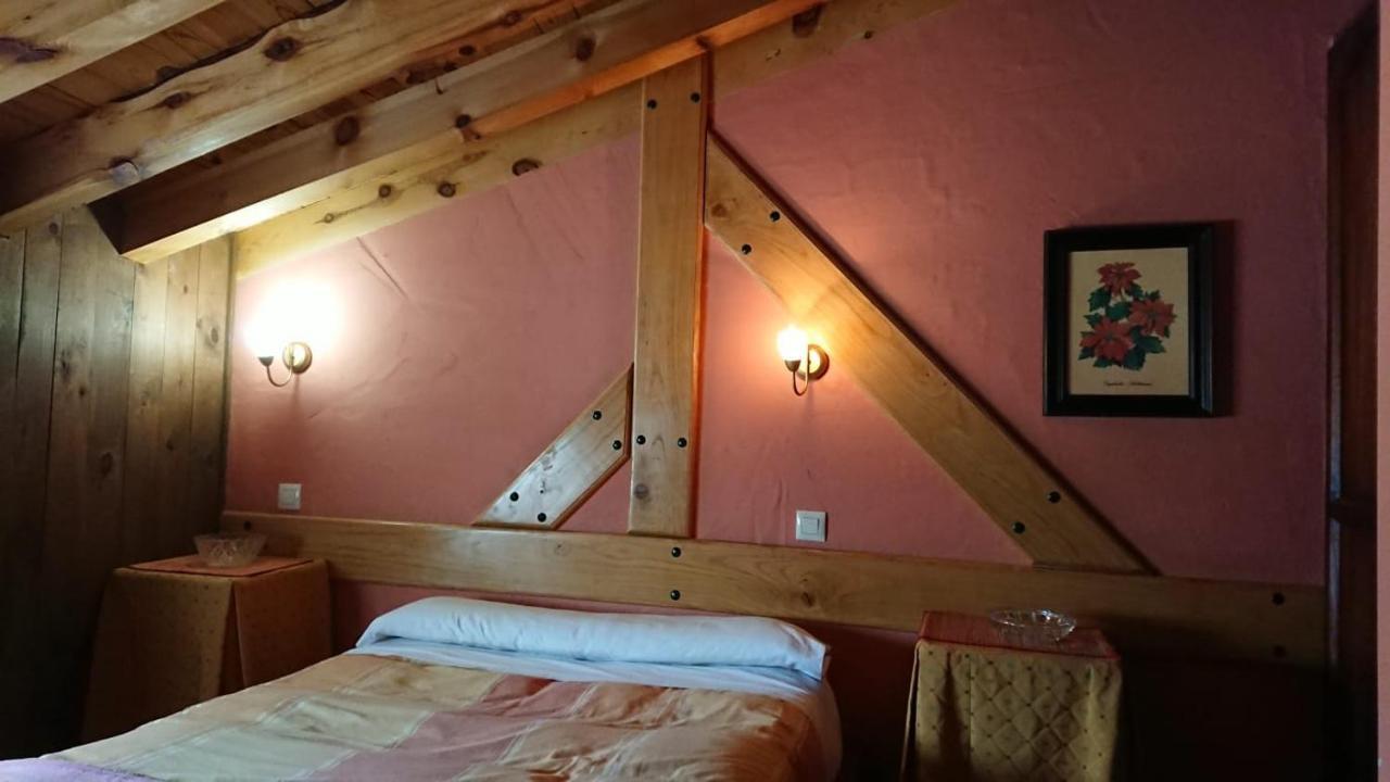 Artesano I Y III Guest House Наваредонда де Гредос Екстериор снимка