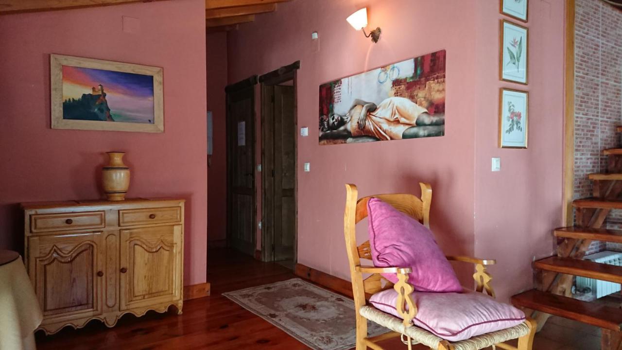 Artesano I Y III Guest House Наваредонда де Гредос Екстериор снимка