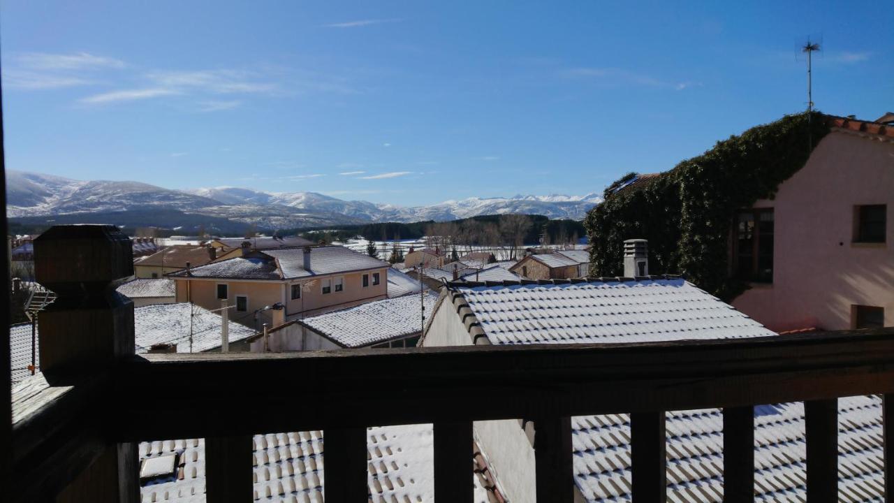 Artesano I Y III Guest House Наваредонда де Гредос Екстериор снимка